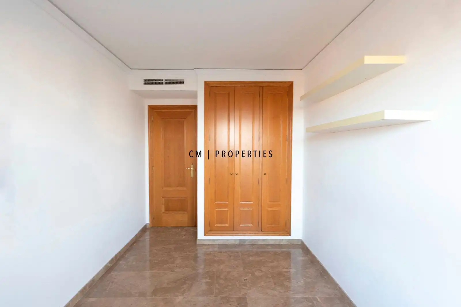 Habitación de Piso en venta en Valencia con Aire acondicionado, Calefacción y Terraza