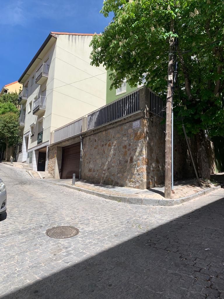 Außenansicht von Garage miete in San Lorenzo de El Escorial