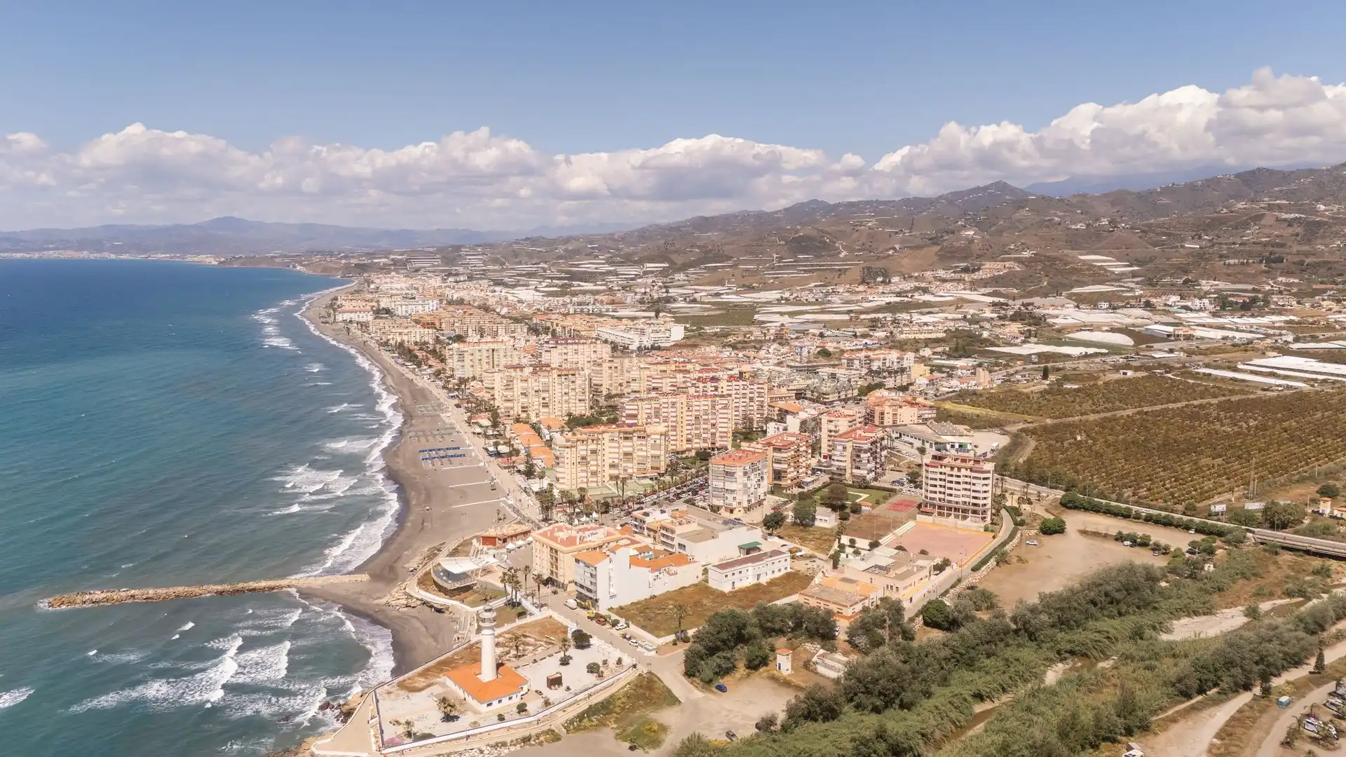 Vista exterior de Àtic en venda en Torrox amb Terrassa