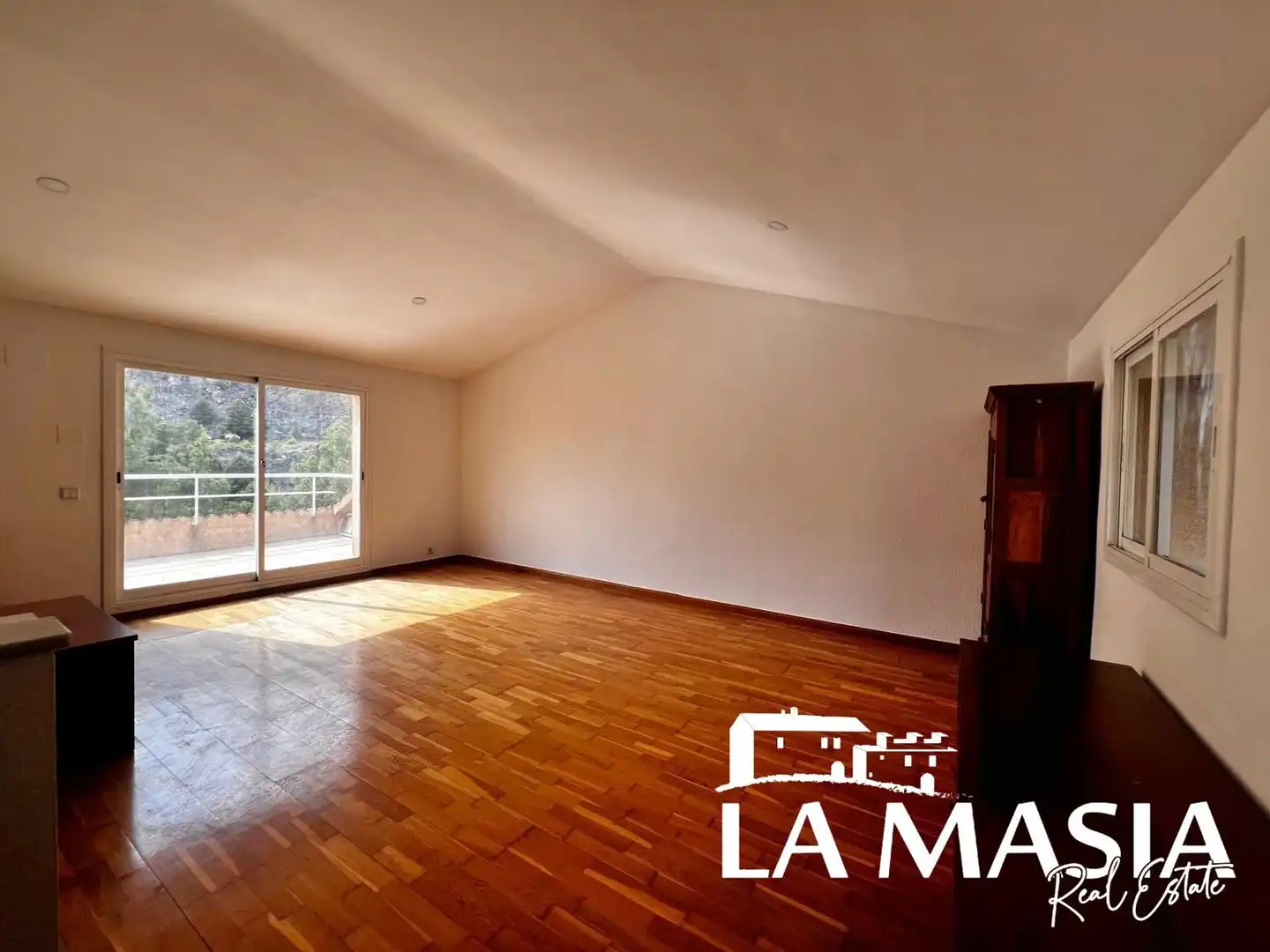 Wohnzimmer von Einfamilien-Reihenhaus zur Miete in Sitges mit Klimaanlage, Terrasse und Gemeinschaftspool