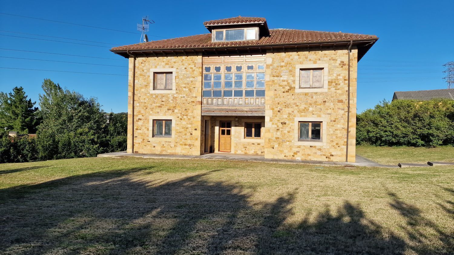 Exterior view of House or chalet for sale in Gijón   with Air Conditioner