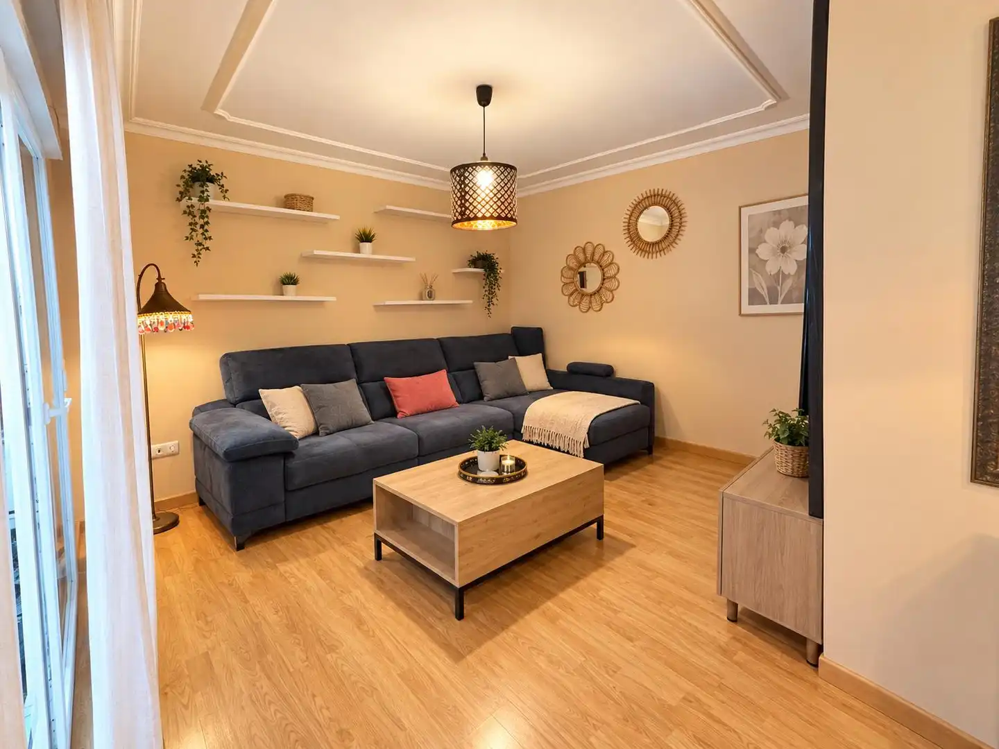 Piso con terraza en venta en Calle Alfonso XI, imagen 2