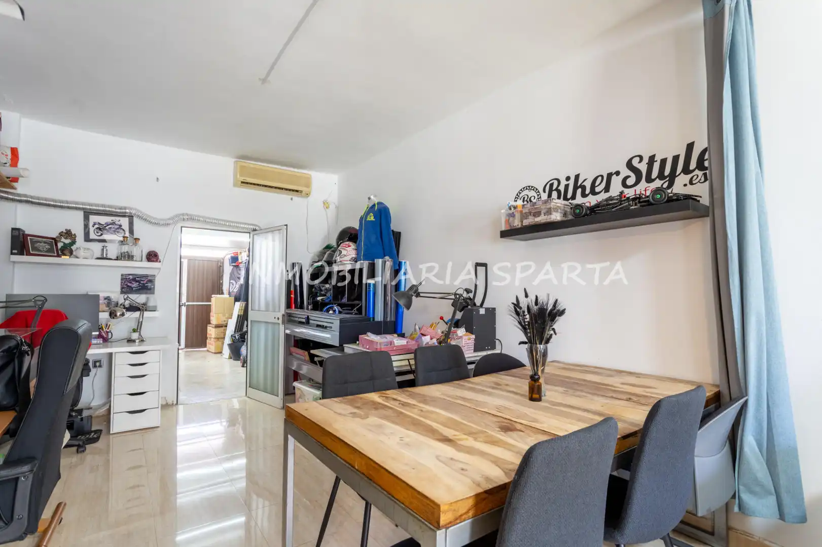 Detached homes for sale in Espartinas  with Air Conditioner and Heating