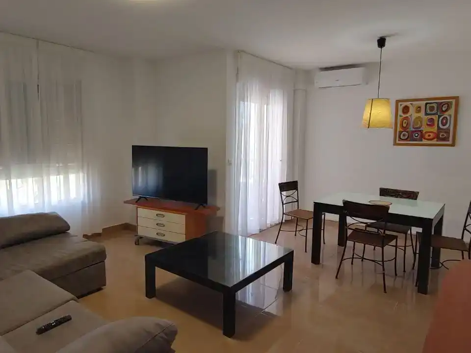 Sala d'estar de Pis en venda en Granada amb Aire condicionat, Traster i Piscina