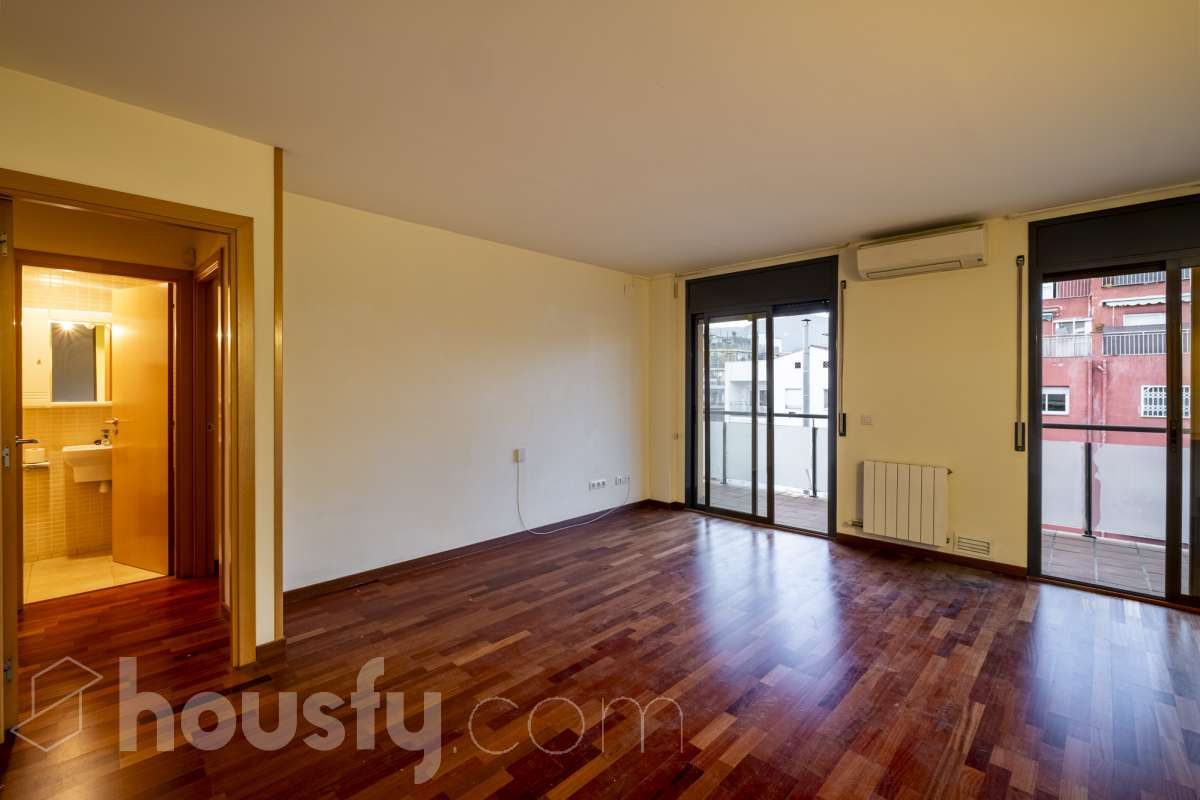 Living room of Duplex for sale in Castelldefels  with Air Conditioner, Heating and Parquet flooring