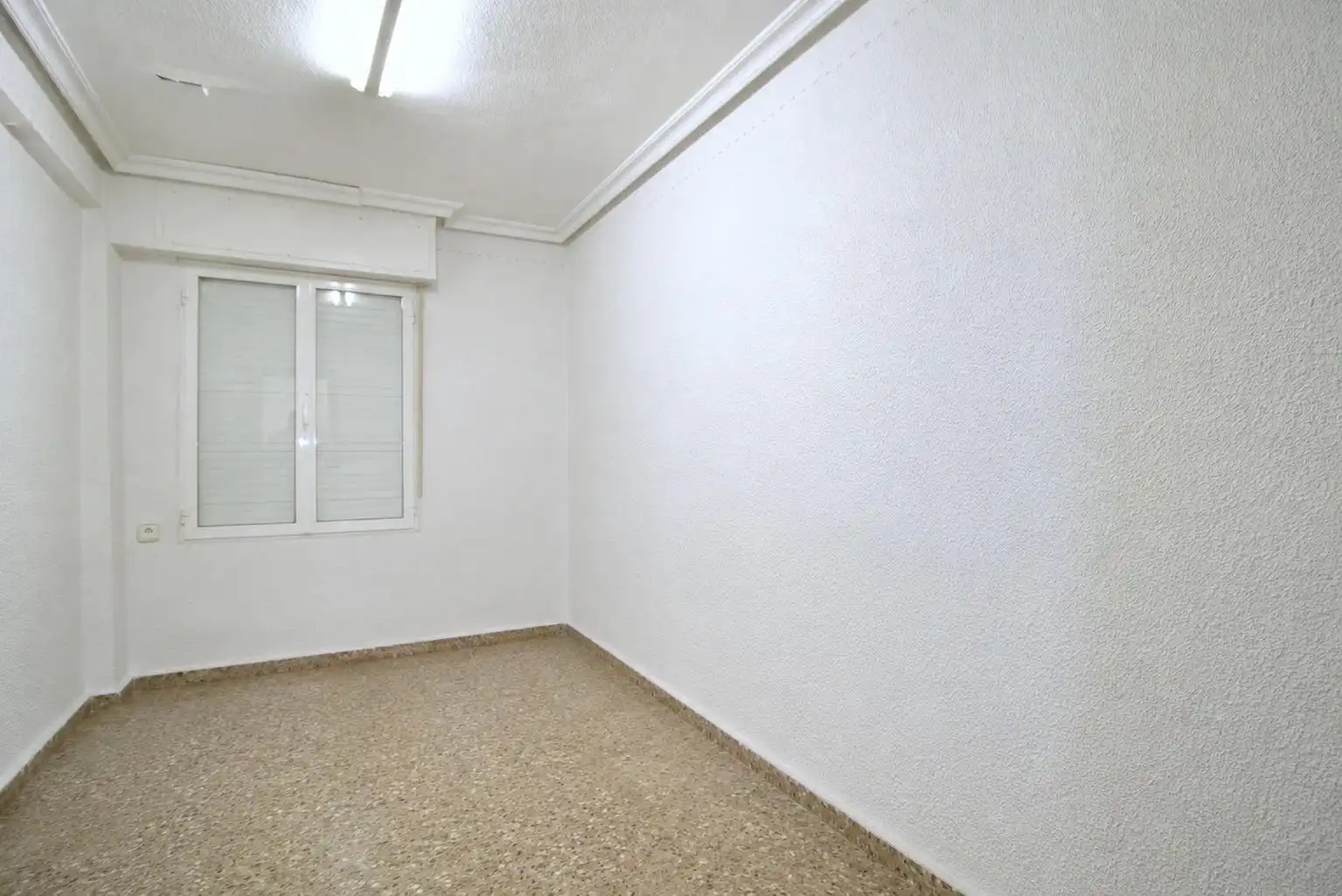 Habitación de Casa o chalet en venta en Elche / Elx con Jardín privado y Alarma