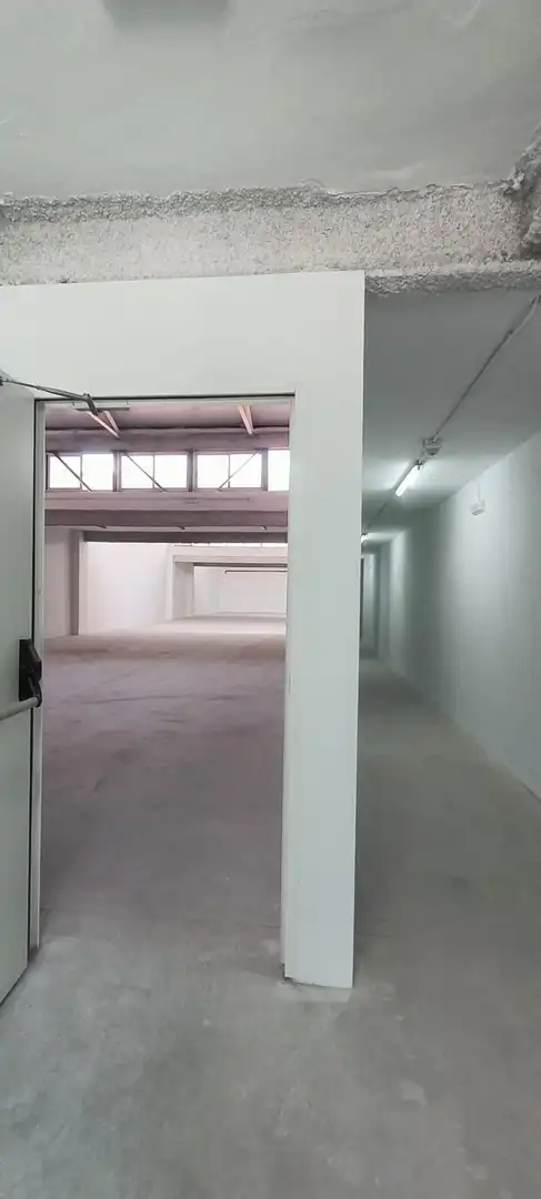 Fabrikhallen zur Miete in Elche / Elx