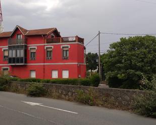 Vista exterior de Casa o xalet en venda en Sondika amb Terrassa i Balcó