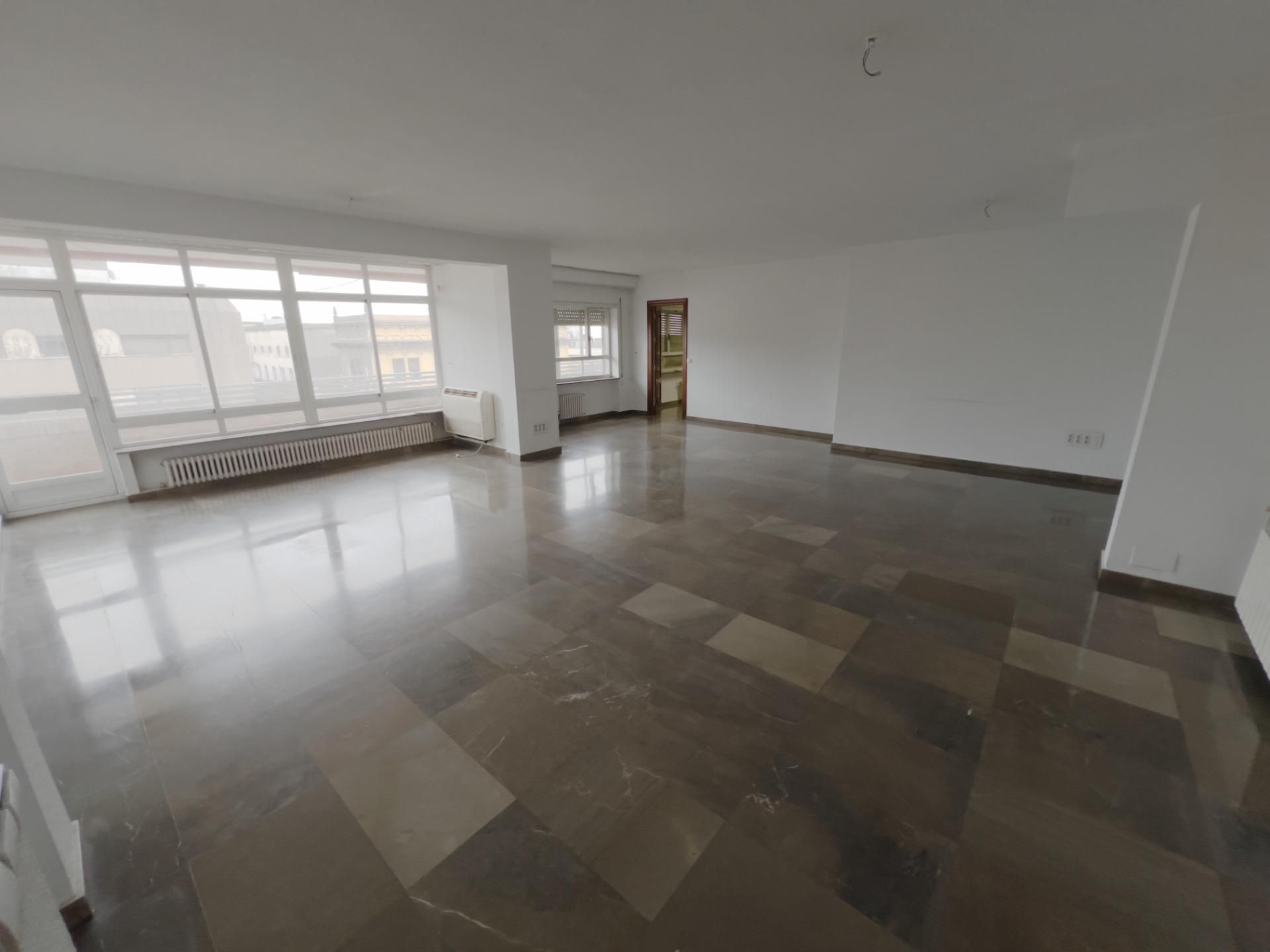 Flat for sale in  Córdoba Capital  with Air Conditioner and Terrace