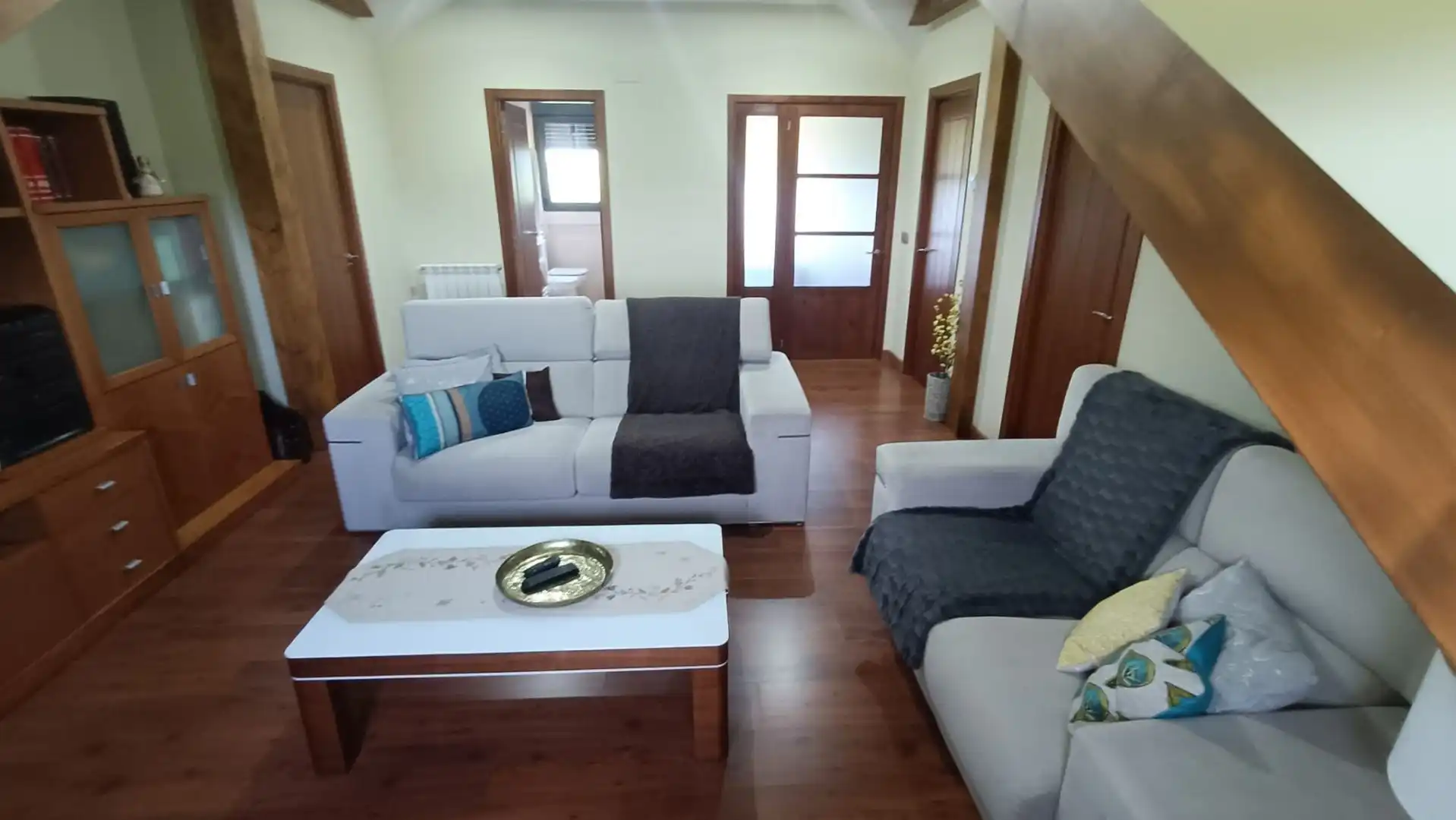 Sala d'estar de Casa o xalet en venda en Carracedelo amb Calefacció, Jardí privat i Terrassa