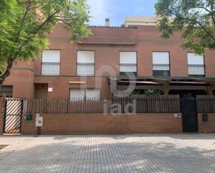 Vista exterior de Casa o xalet en venda en Elche / Elx amb Terrassa