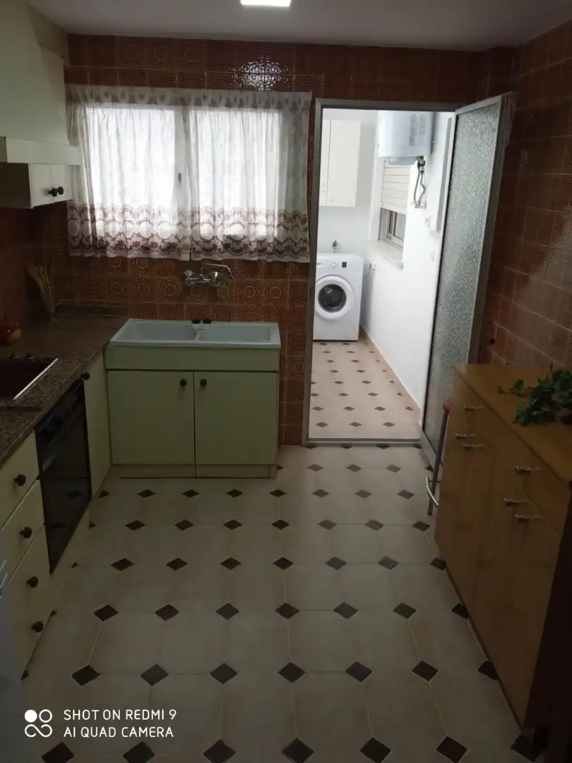 Bathroom of Flat for rent in Valencia  with Air Conditioner, Furnished and Oven