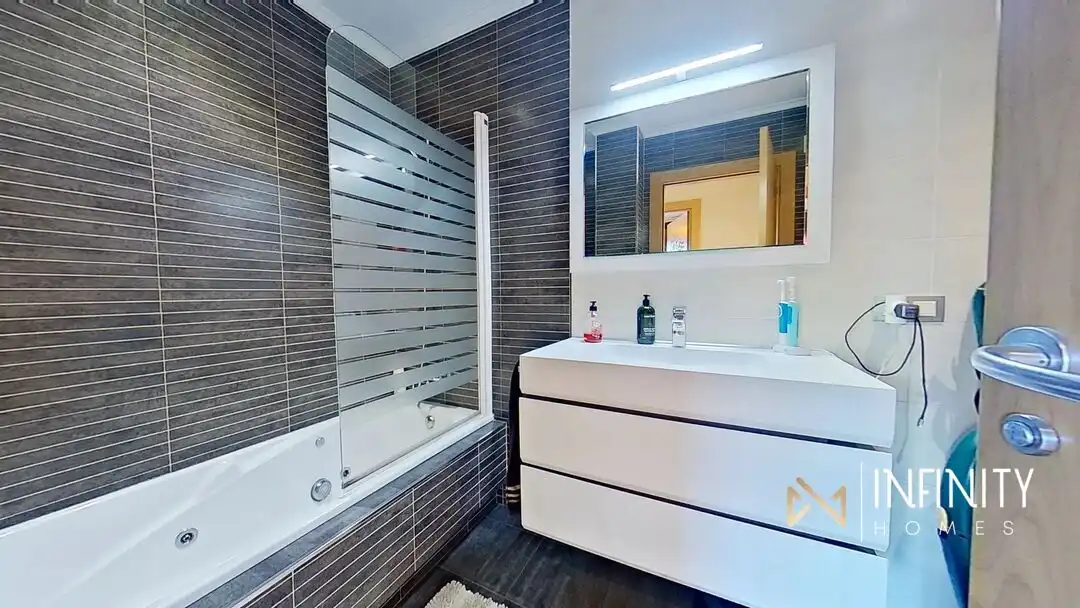 Bathroom of Attic for sale in Ortuella, Bizkaia