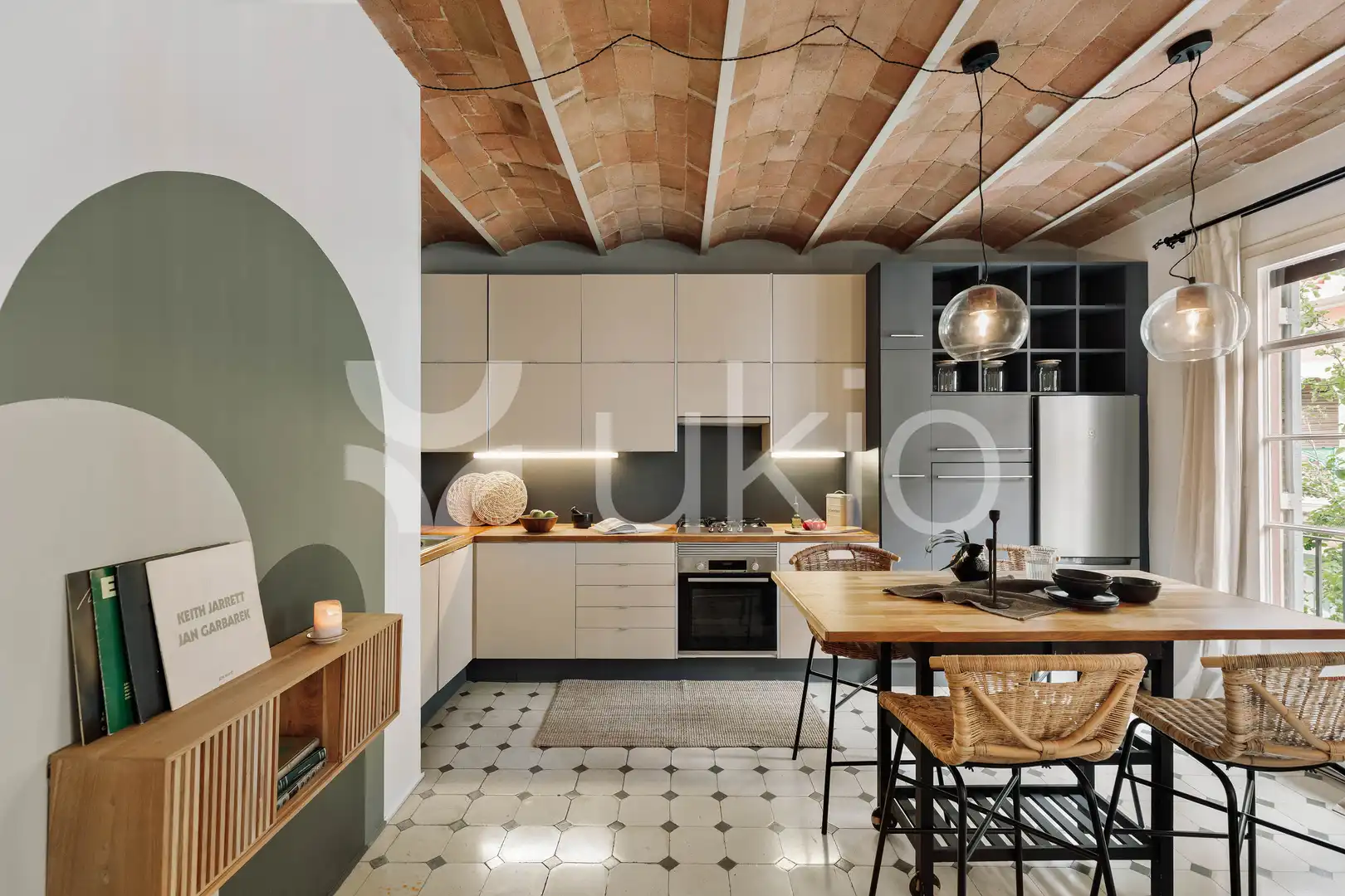 Cocina de Apartamento de alquiler en Barcelona con Aire acondicionado, Calefacción y Amueblado