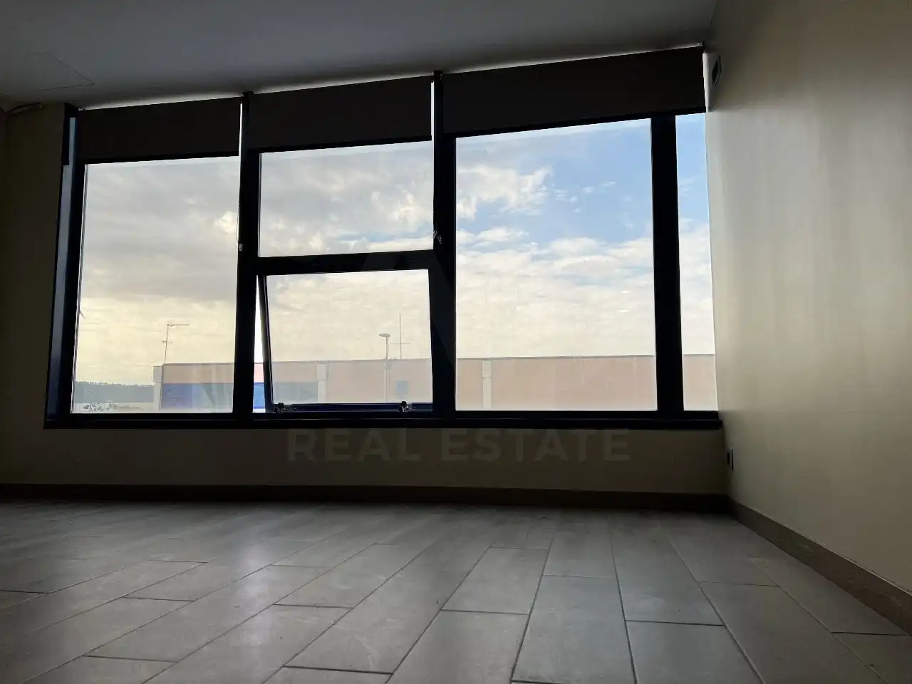 Sala d'estar de Edifici en venda en Alcalá de Henares