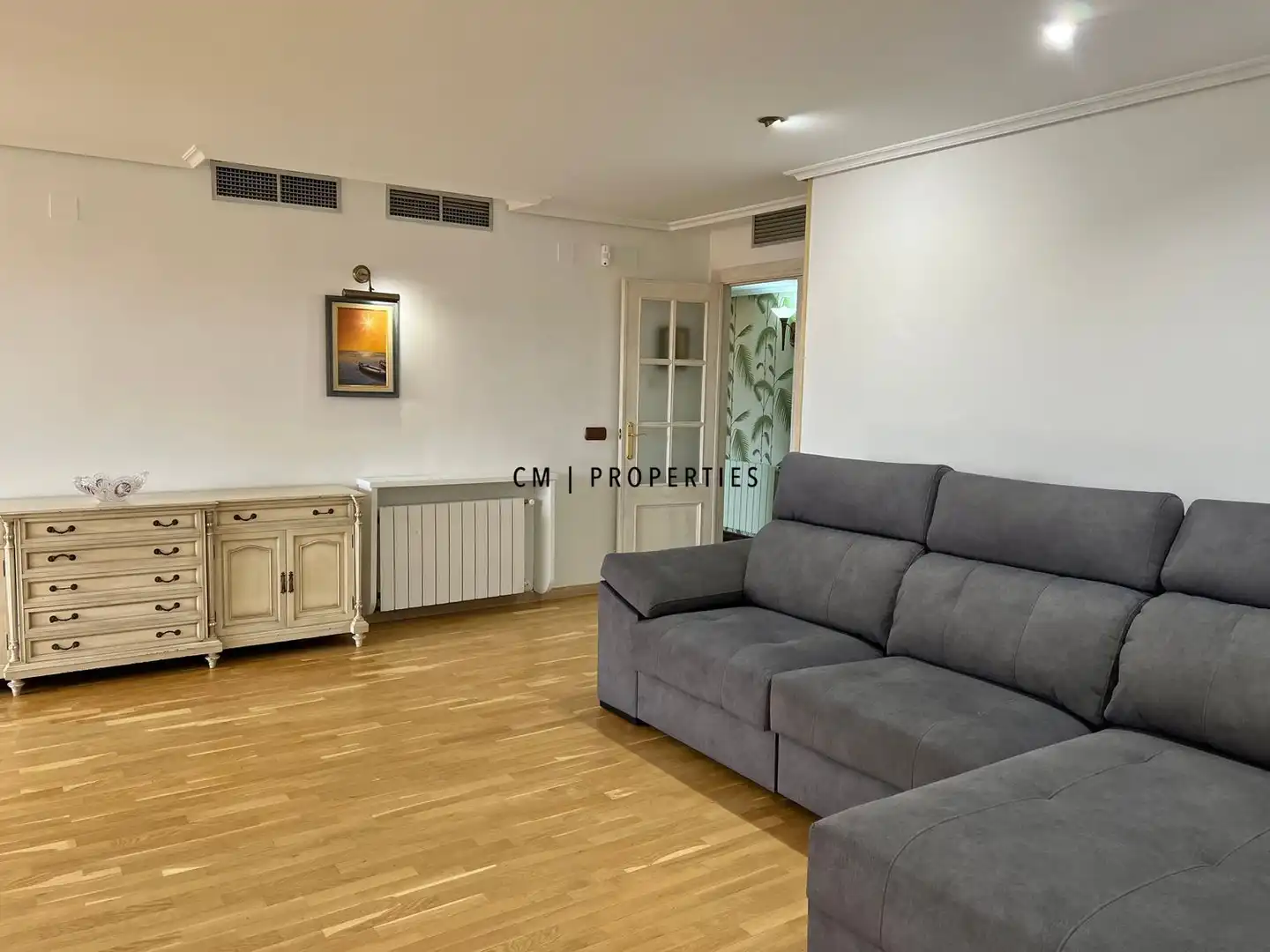 Sala d'estar de Pis de lloguer en Valencia amb Aire condicionat, Calefacció i Parquet