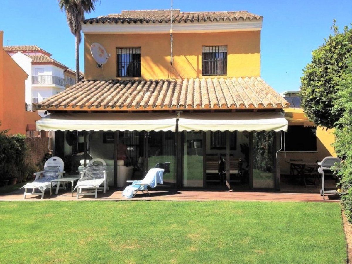 Garden of House or chalet for sale in El Puerto de Santa María  with Air Conditioner, Private garden and Terrace