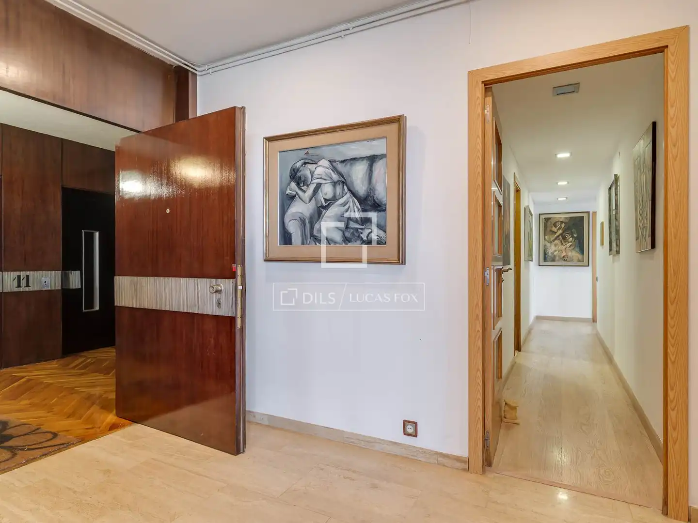 Wohnung zum Verkauf in Barcelona mit Klimaanlage, Terrasse und Abstellraum
