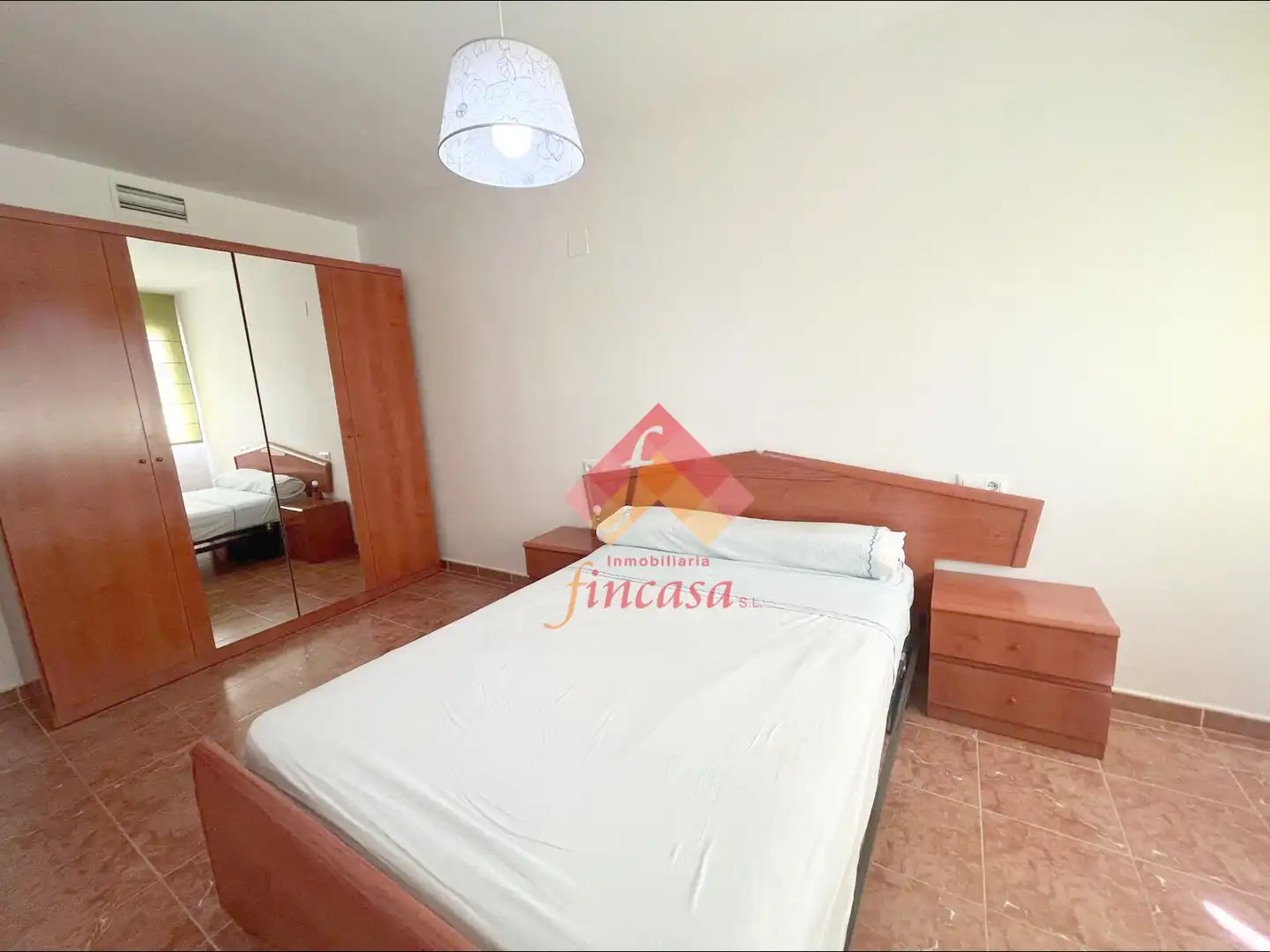Habitación de Piso de alquiler en Ronda con Calefacción, Amueblado y Balcón