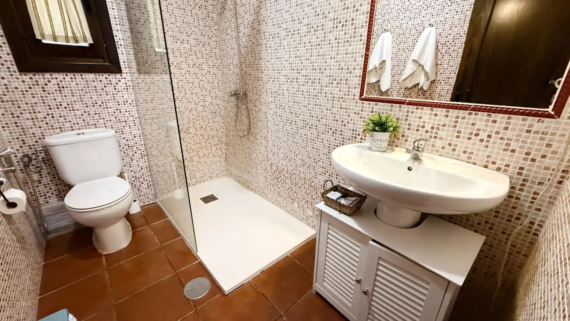 Badezimmer von Gebäude zum Verkauf in Almonaster la Real, Huelva