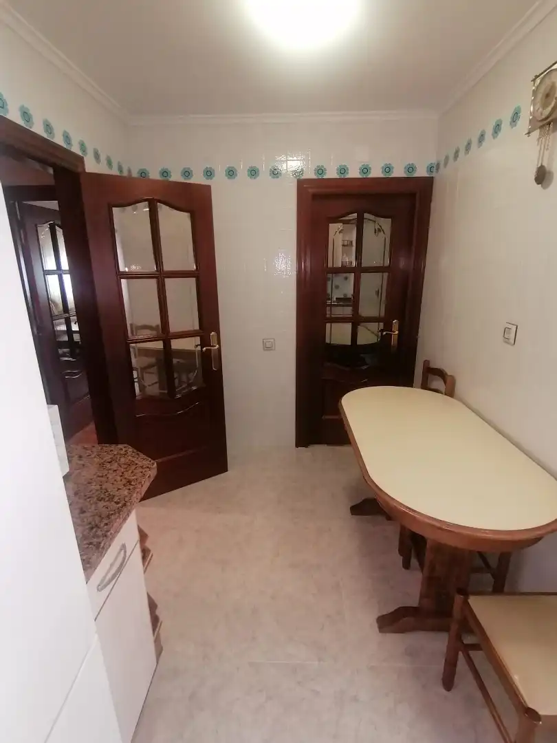 Küche von Wohnung zur Miete in Gijón  mit Heizung, Parkett und Möbliert