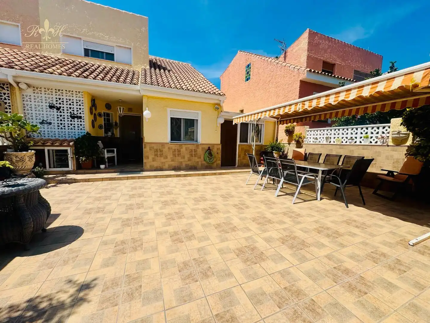Terrassa de Casa adosada en venda en La Nucia amb Aire condicionat, Traster i Piscina