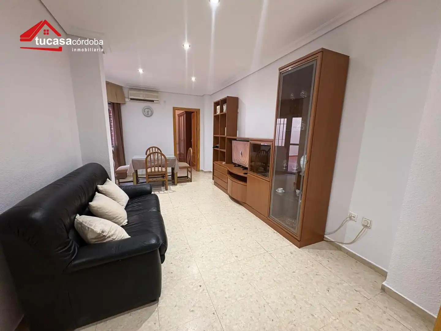 Sala d'estar de Planta baixa en venda en Córdoba amb Aire condicionat