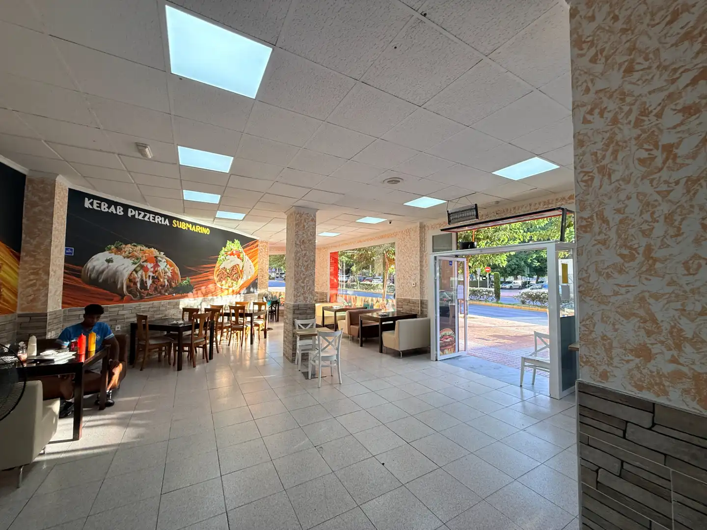 Business premises for sale in Calle Carlos III, imagen 2