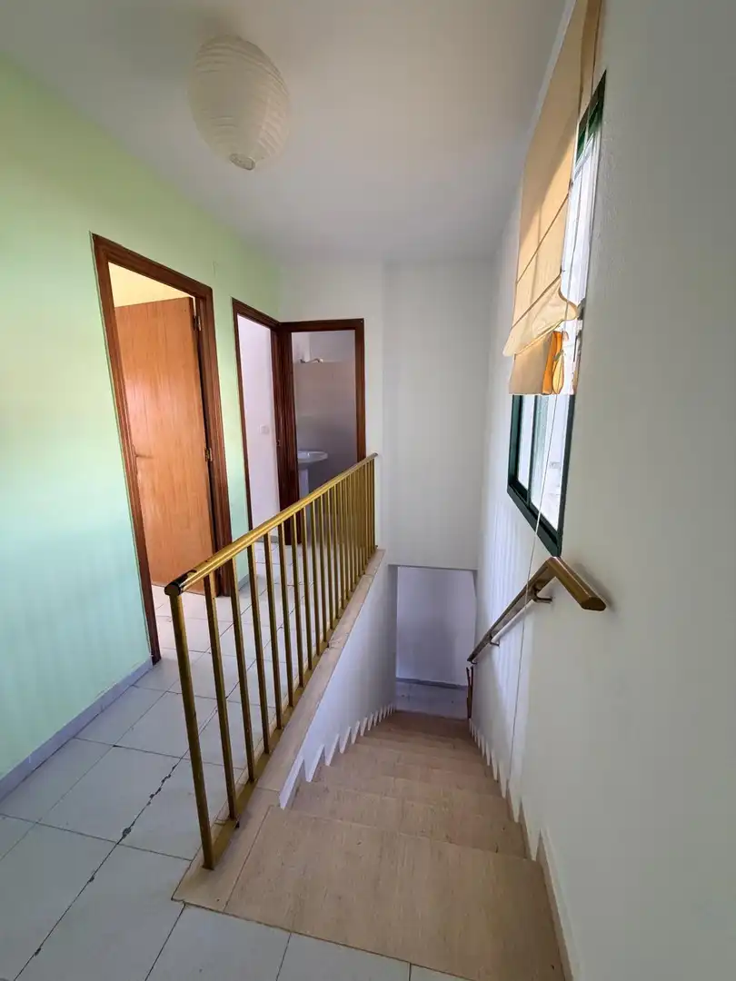 Houses for sale in Valdelacalzada