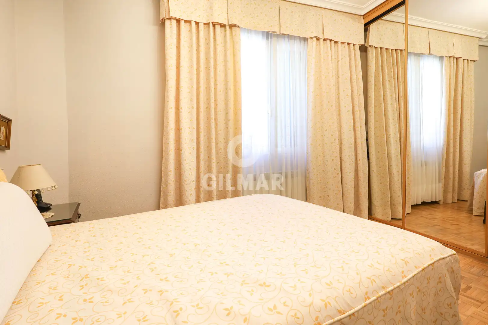 Habitación de Piso en venta en Madrid con Calefacción