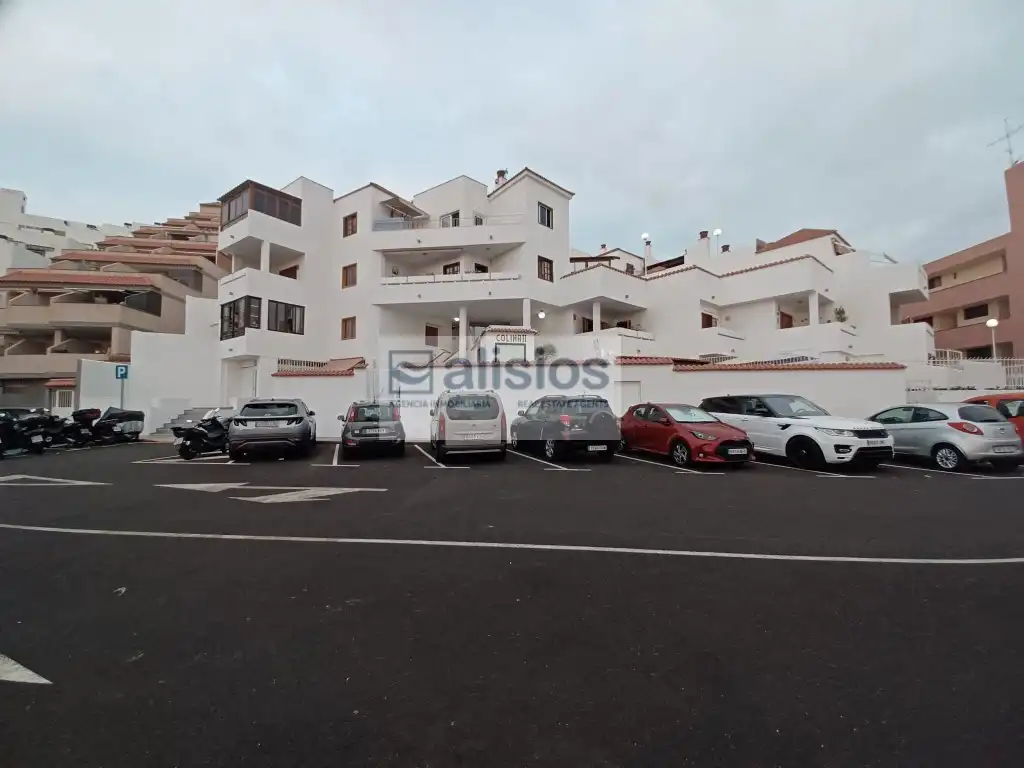 Parking de Apartamento en venta en Arona