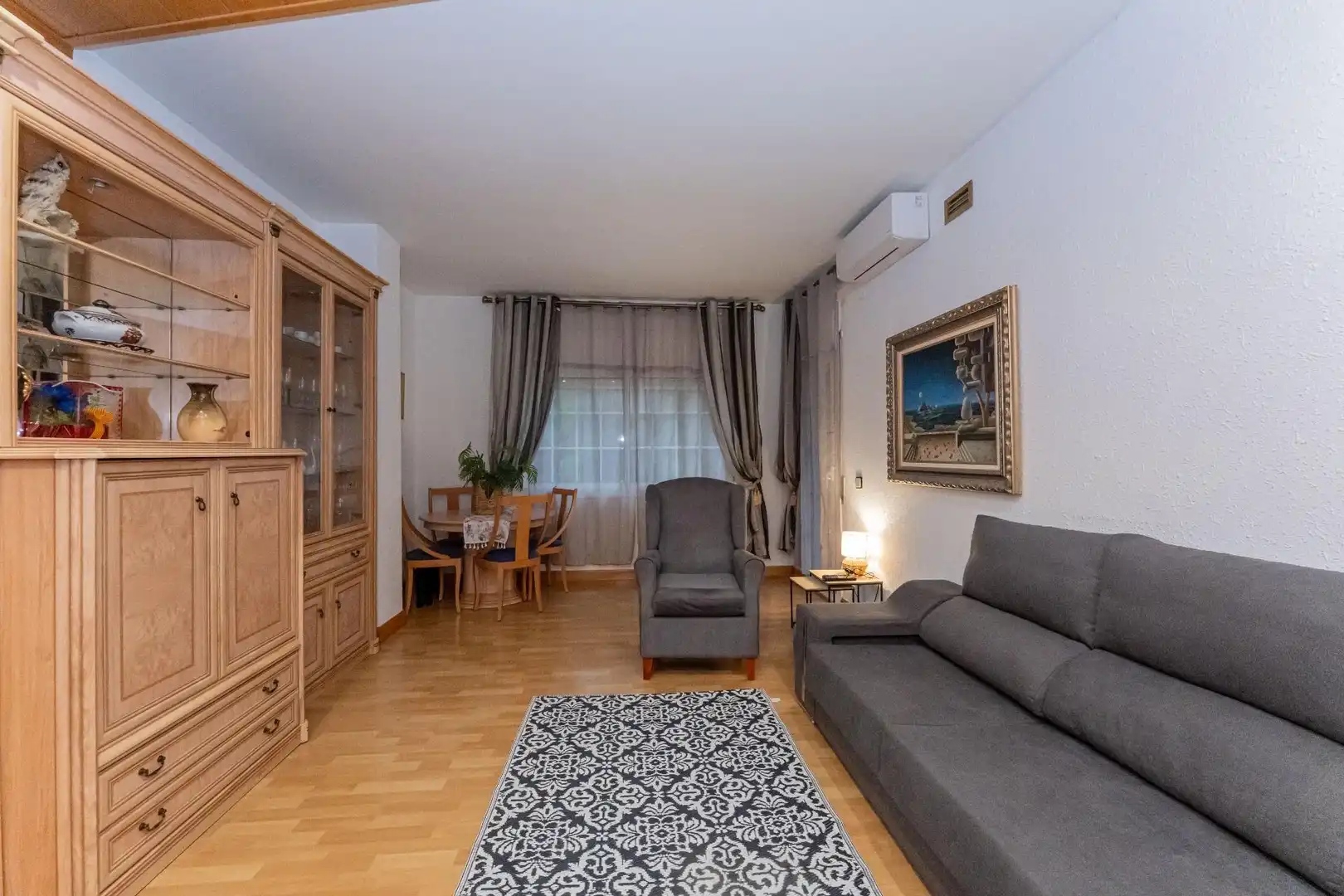 Sala d'estar de Pis en venda en Gavà amb Aire condicionat, Calefacció i Parquet