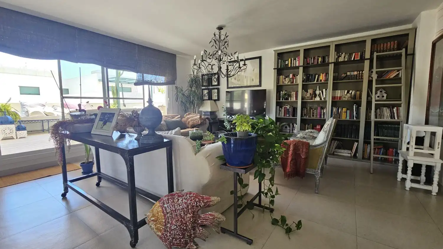 Sala d'estar de Apartament de lloguer en Sotogrande amb Aire condicionat, Calefacció i Terrassa