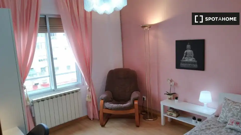 Living room of Flat for share in Zaragoza  with Air Conditioner, Heating and Furnished
