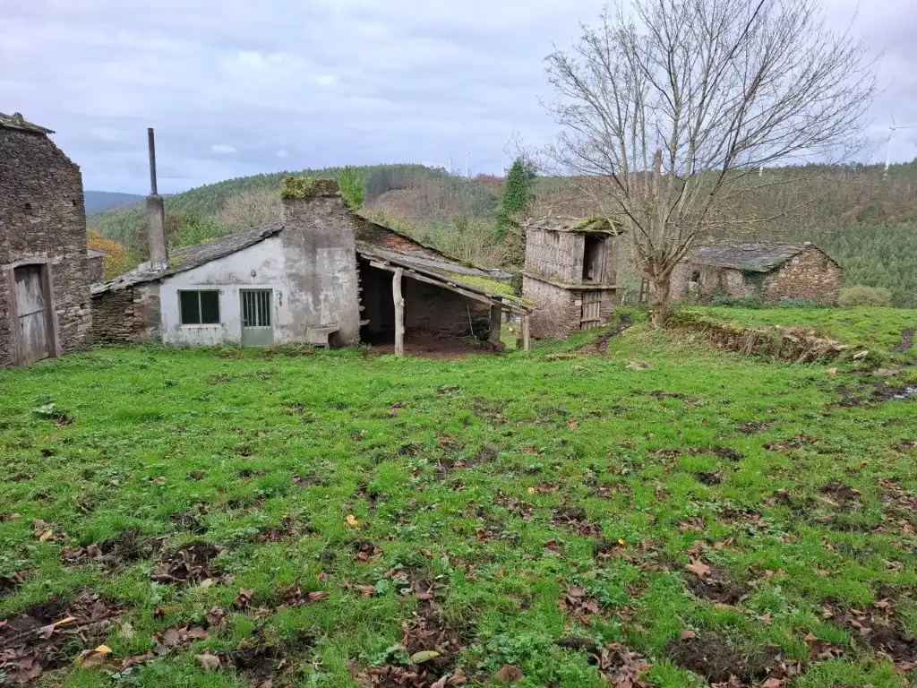 Country homes for sale in O Vicedo   with Private garden and Storage room