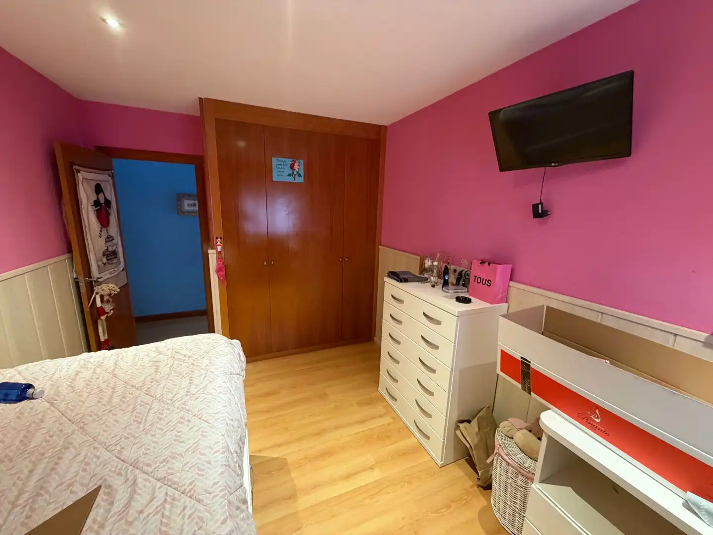 Habitación de Casa adosada en venta en Ávila con Calefacción, Jardín privado y Terraza