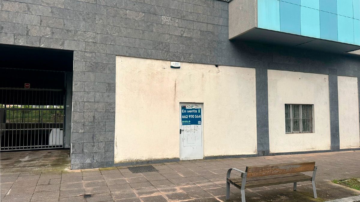 Außenansicht von Geschaftsraum zum Verkauf in Vitoria - Gasteiz