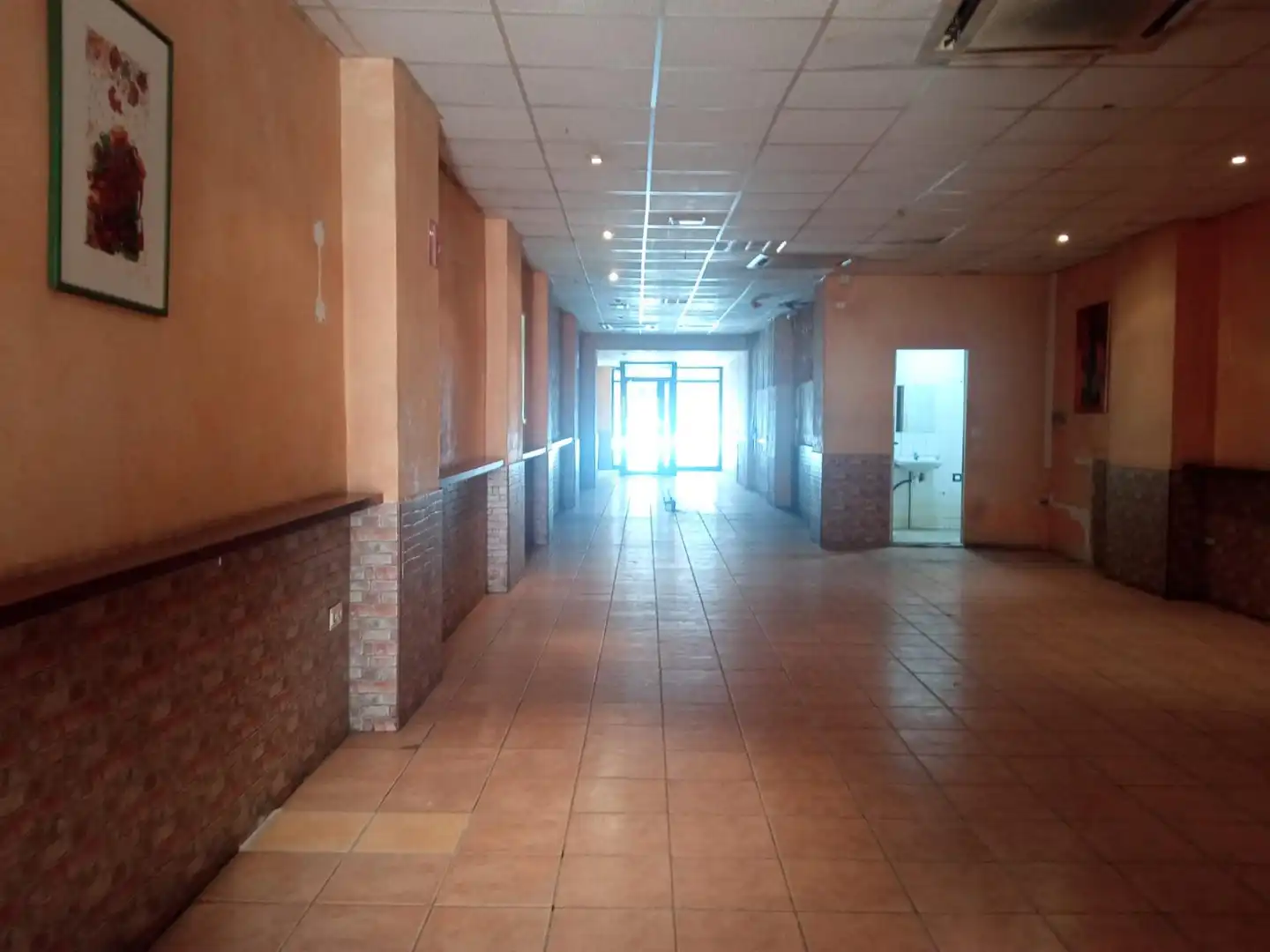 Business premises for sale in Calle de Juan Llorens