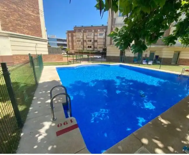 Piscina de Apartament en venda en Madrid amb Aire condicionat, Calefacció i Parquet