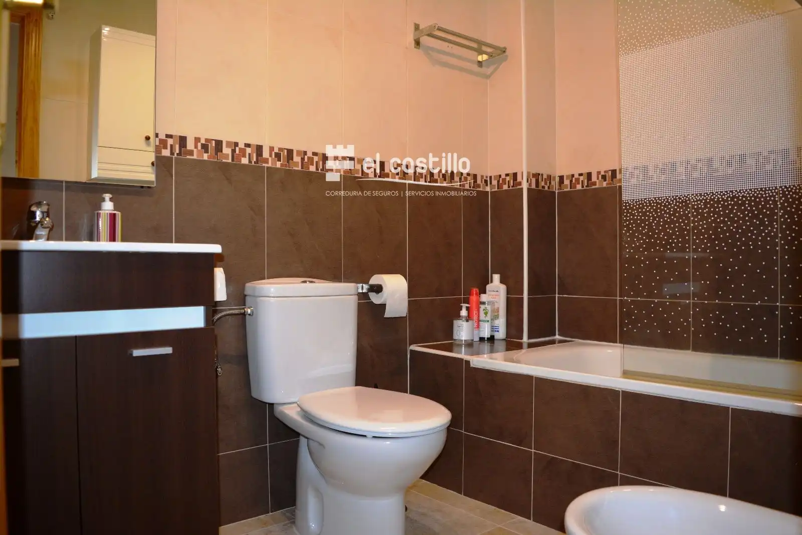 Baño de Piso en venta en Sotillo de la Adrada con Calefacción, Trastero y Amueblado