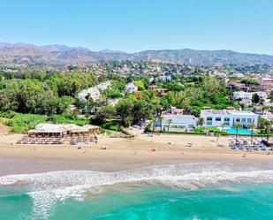 Vista exterior de Apartament en venda en Marbella amb Aire condicionat i Balcó