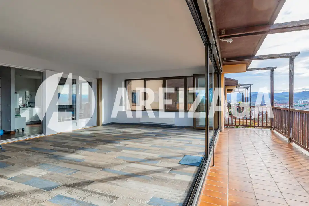 Terraza de Piso en venta en Donostia - San Sebastián  con Calefacción, Terraza y Trastero