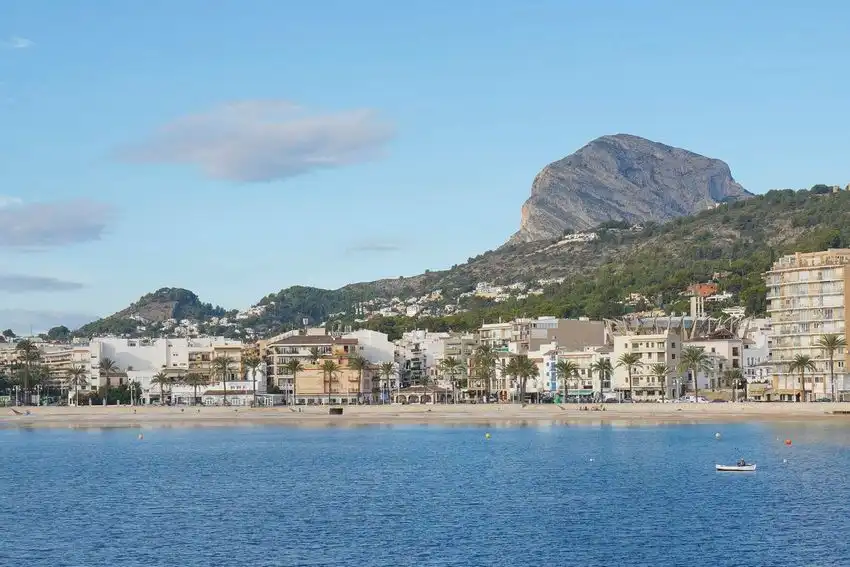 Vista exterior de Casa o xalet en venda en Jávea / Xàbia amb Calefacció, Terrassa i Piscina