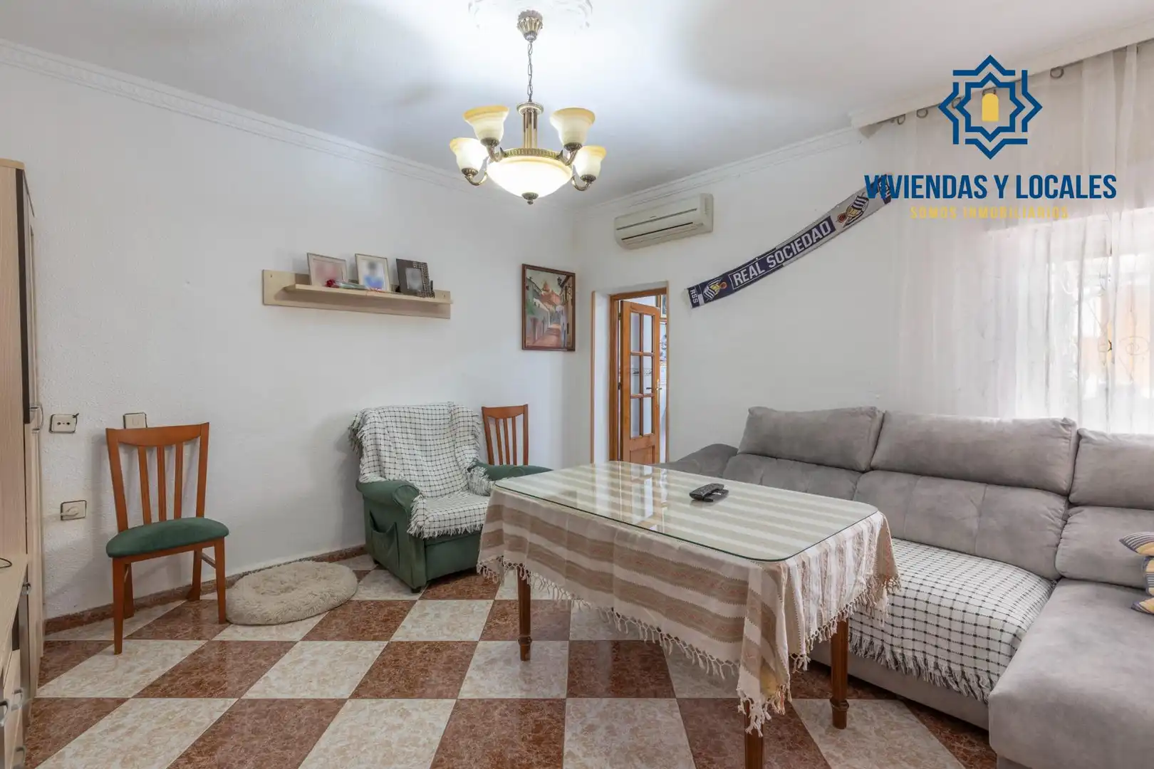 Sala d'estar de Casa o xalet en venda en La Zubia amb Terrassa