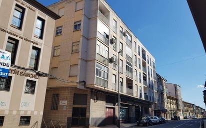 Exterior view of Flat for sale in Plasencia  with Air Conditioner and Private garden