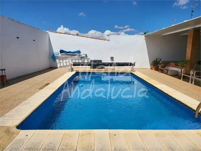 Piscina de Casa o xalet en venda en Humilladero amb Aire condicionat i Piscina