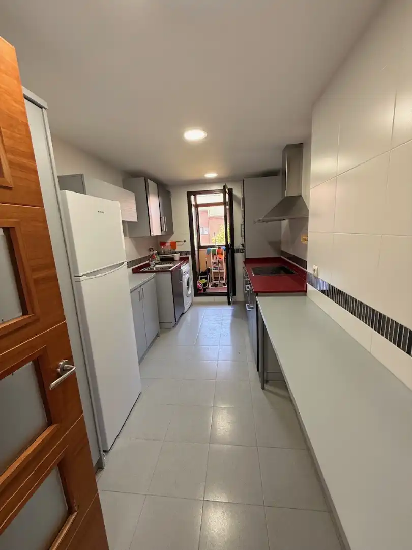 Cuina de Àtic de lloguer en Yebes amb Aire condicionat, Terrassa i Traster