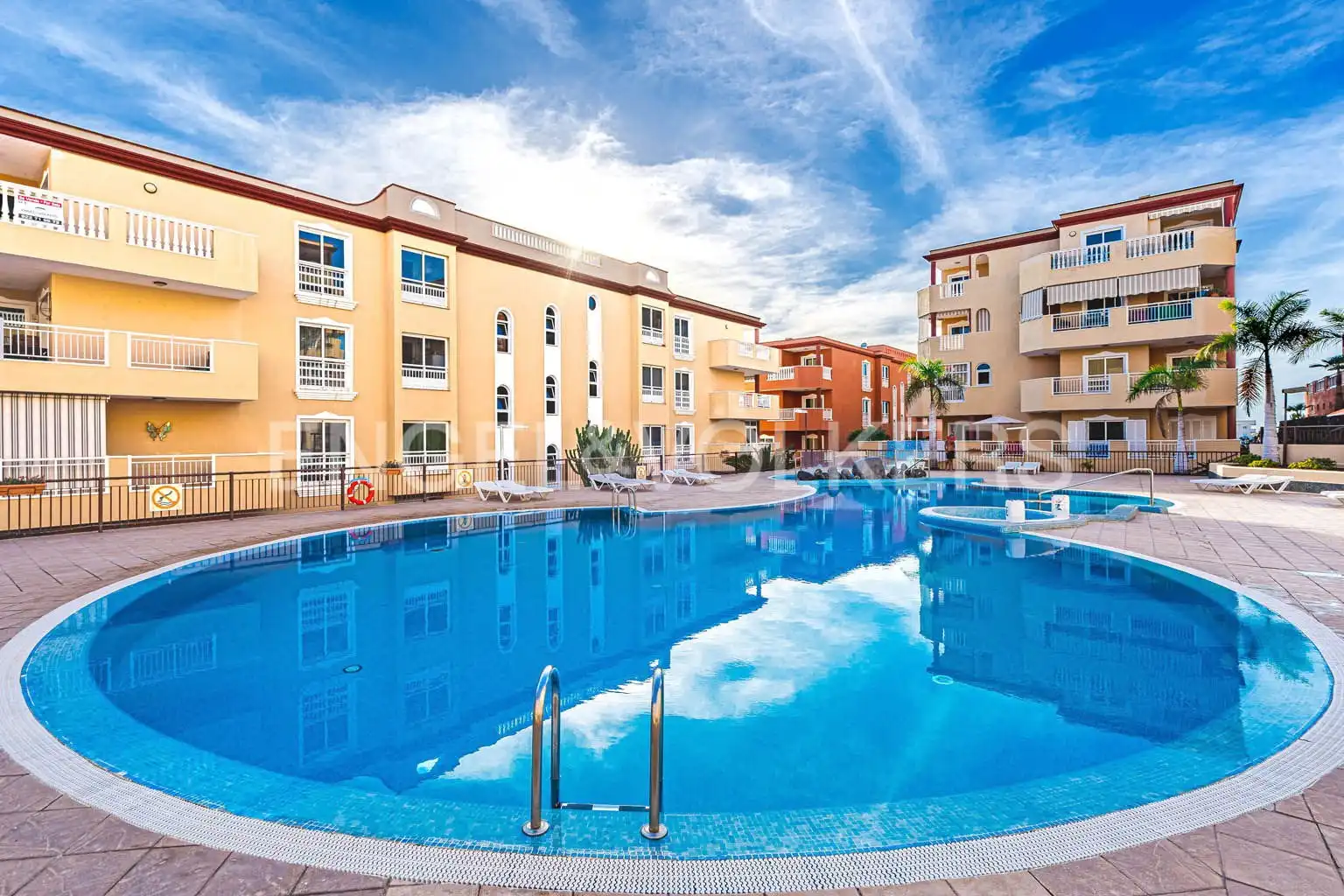 Piscina de Piso en venta en Adeje con Terraza, Piscina y Amueblado