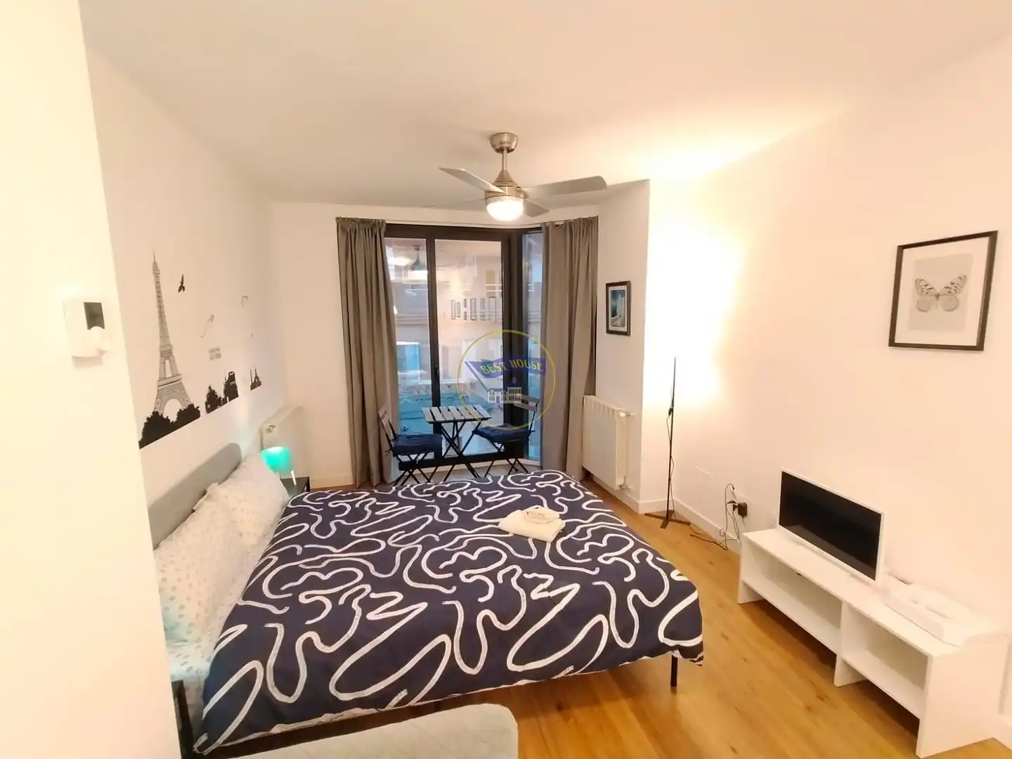 Estudio de alquiler en Calle URZAIZ, Casablanca - Calvario