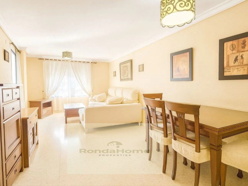 Sala d'estar de Pis de lloguer en Mijas